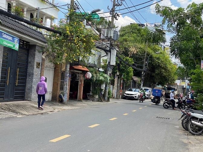 Chính Chủ gửi Bán 555m2 đất MT NGUYÊN HỒNG P.11. Bình Thạnh.110 tỷ TL