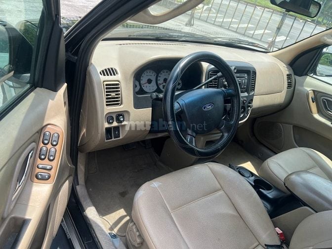 Bán xe Ford Escape 3.0L AT 4WD màu đen