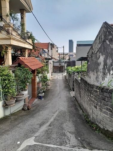 Bán đất ngõ đường Hùng Thắng 141m2 giá 2,1 tỷ