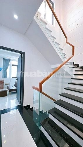 Bán nhà hẻm ba gác đường 11 phường 4 quận 4 giá 9,2 tỷ