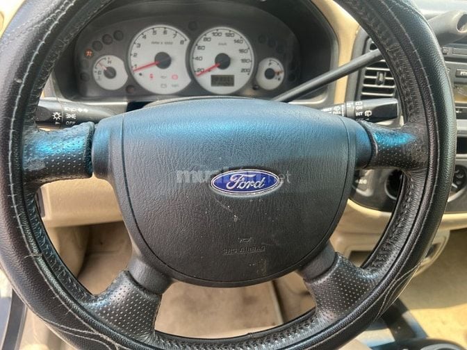 Bán xe Ford Escape 3.0L AT 4WD màu đen