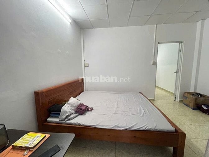 CC III Bùi Minh Trực P5 Q8 44,3m2 shr 1pn 2 ban công tặng hết nội thất