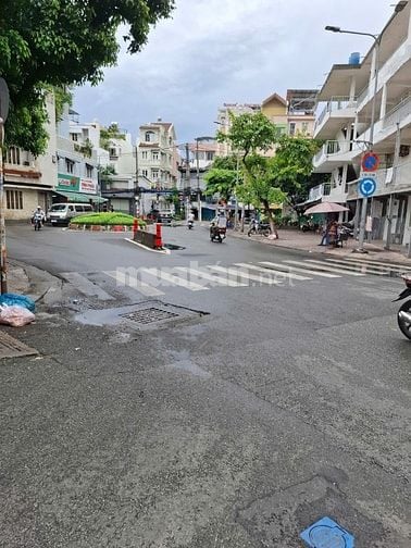 Bán nhà hẻm ba gác đường 11 phường 4 quận 4 giá 9,2 tỷ