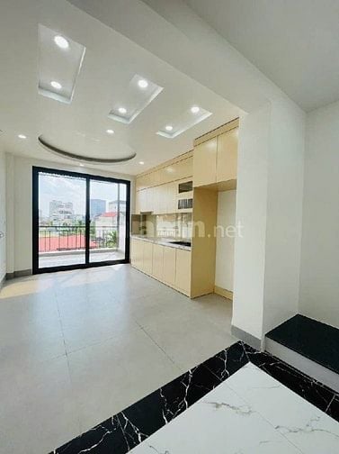 Cho thuê nhà ngõ Nguyễn Phong Sắc 50m 5 tầng, ô tô đỗ cửa, kinh doanh
