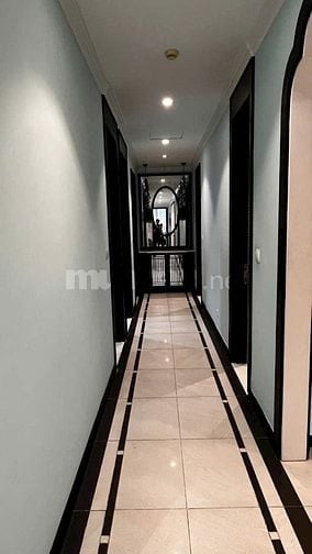 Cho thuê căn hộ Xi Riverview Palace Thảo Điền, 180m2, tầng trung