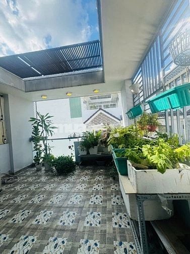 Nhà 4,2 x 12 đúc 1 trệt 3 lầu phạm văn chiêu phường 16 gò vấp 