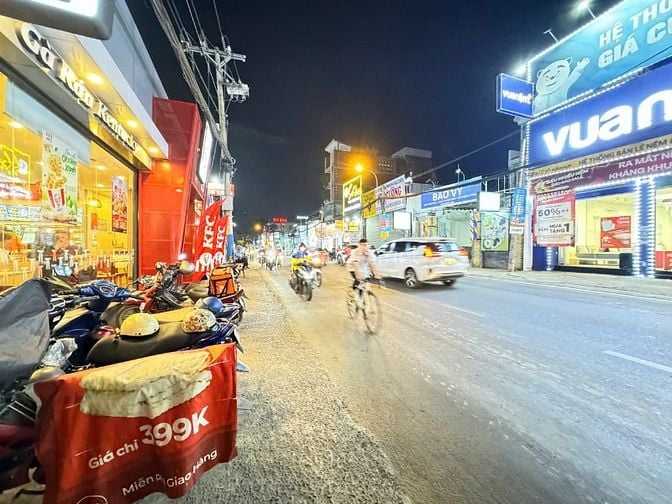 Siêu vị trí, Góc 2MT Đỗ Xuân Hợp (14x36m), HĐT: 210tr/tháng Giá 58 tỷ