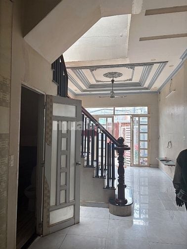 Cho thuê nhà Đ. Nguyễn Văn Quỳ , q7 , 10triệu/tháng
