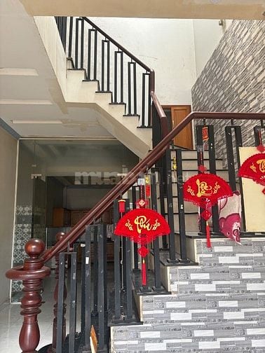 Cho thuê nhà Đ. Nguyễn Văn Quỳ , q7 , 10triệu/tháng