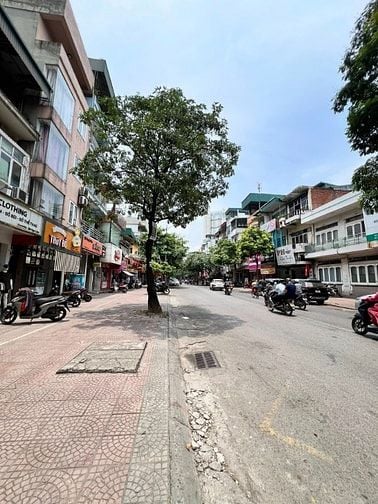 CHỈ 5,2 TỶ NHÀ DÂN XÂY - PHỐ CỔ NGỌC LÂM - NGAY GẦN MẶT PHỐ 