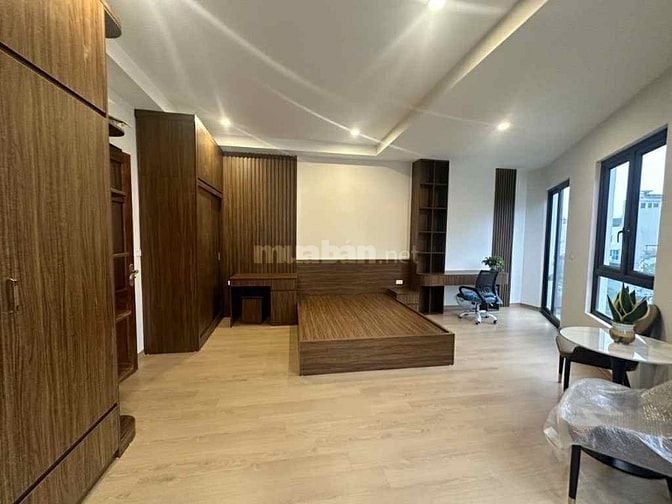NHÀ MỚI LÔ GÓC PHỐ NGỌC THUỴ - 6TẦNG THANG MÁY - GARA OTO - CHỈ 11 TỶ