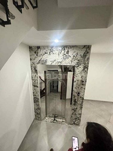 NHÀ MỚI LÔ GÓC PHỐ NGỌC THUỴ - 6TẦNG THANG MÁY - GARA OTO - CHỈ 11 TỶ