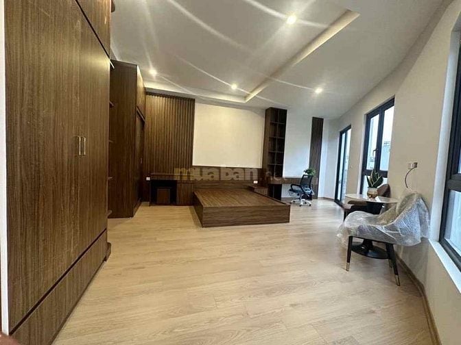 NHÀ MỚI LÔ GÓC PHỐ NGỌC THUỴ - 6TẦNG THANG MÁY - GARA OTO - CHỈ 11 TỶ