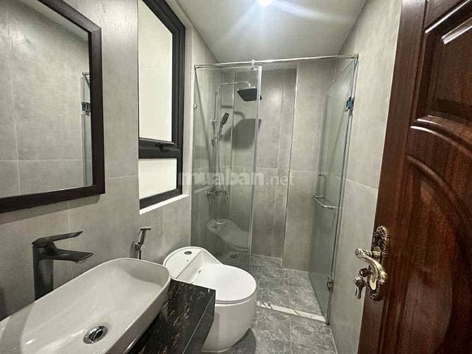 NHÀ MỚI LÔ GÓC PHỐ NGỌC THUỴ - 6TẦNG THANG MÁY - GARA OTO - CHỈ 11 TỶ