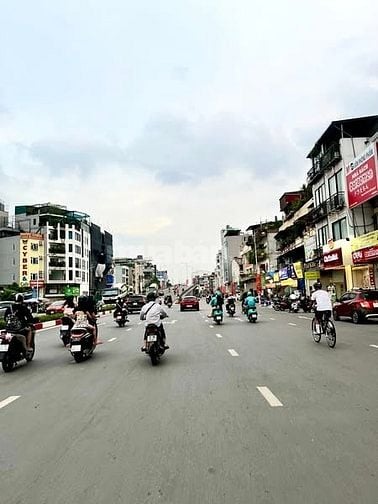CHỈ 5,2 TỶ NHÀ DÂN XÂY - PHỐ CỔ NGỌC LÂM - NGAY GẦN MẶT PHỐ 