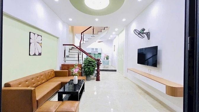 CHỈ 4 TỶ BÁN LỖ CĂN NHÀ NGAY CÁCH MẠNG THÁNG 8, Q3 - ĐANG CHO THUÊ  