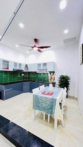 CHỈ 4 TỶ BÁN LỖ CĂN NHÀ NGAY CÁCH MẠNG THÁNG 8, Q3 - ĐANG CHO THUÊ  