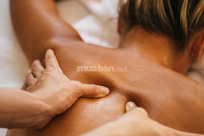 Massage trị liệu cổ vai gáy tại nhà, tận tâm, chu đáo