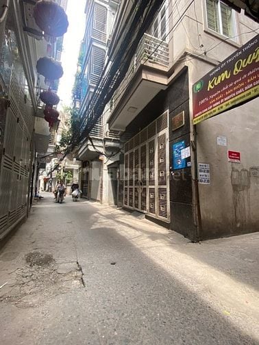 Bán nhà phố Hoàng Mai DT 42 m, 4t , MT 3,5 Cách oto 15m , giá 8,350 ty