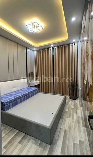 Bán nhà phố Hoàng Mai DT 42 m, 4t , MT 3,5 Cách oto 15m , giá 8,350 ty