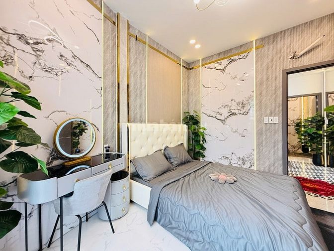 CHỦ BÁN NHÀ MỚI XÂY ĐÚC 1LẦU NGAY KHU SÂN BAY GIÁ MỀM CHO KHÁCH