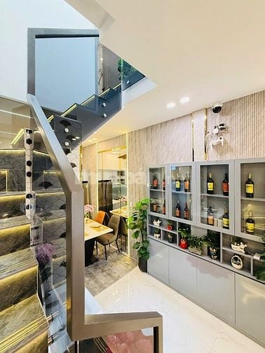 CHỦ BÁN NHÀ MỚI XÂY ĐÚC 1LẦU NGAY KHU SÂN BAY GIÁ MỀM CHO KHÁCH