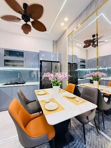 CHỦ BÁN NHÀ MỚI XÂY ĐÚC 1LẦU NGAY KHU SÂN BAY GIÁ MỀM CHO KHÁCH