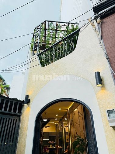 CHỦ BÁN NHÀ MỚI XÂY ĐÚC 1LẦU NGAY KHU SÂN BAY GIÁ MỀM CHO KHÁCH