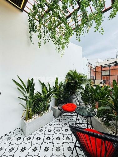 CHỦ BÁN NHÀ MỚI XÂY ĐÚC 1LẦU NGAY KHU SÂN BAY GIÁ MỀM CHO KHÁCH