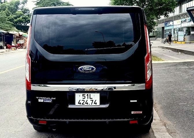 Nghệ sĩ Bán rẻ siêu phẩm FORD TOURNEO 2022 VIP LIMOUSINE PRESIDENT 