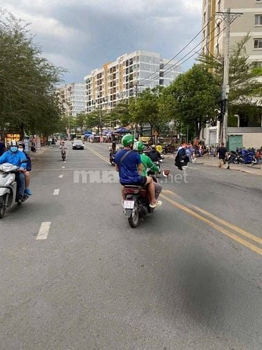 TÒA NHÀ MẶT TIỀN KINH DOANH SẦM UẤT ĐƯỜNG MAN THIỆN 18,5 TỶ 