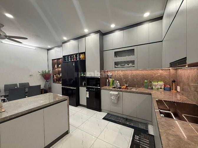 Bán nhà 1 lầu giá 10,5 tỷ phường Bình Trưng TP HCM