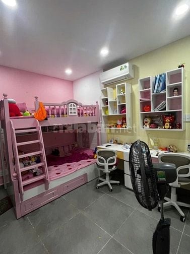 Bán Nhà đường LÂM VĂN BỀN 3 lầu sát trường NGUYỄN HỮU THỌ .Giá 6ty9.
