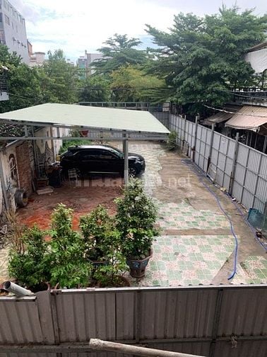 Cho thuê đất 2 mặt tiền Dương Quảng Hàm P5 Gò Vấp. DT 10x32 giá 40tr/1