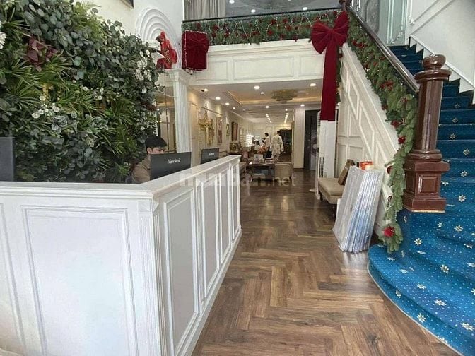 Cho thuê nhà mặt phố Huế 131m 7 tầng giá 6000$/ tháng