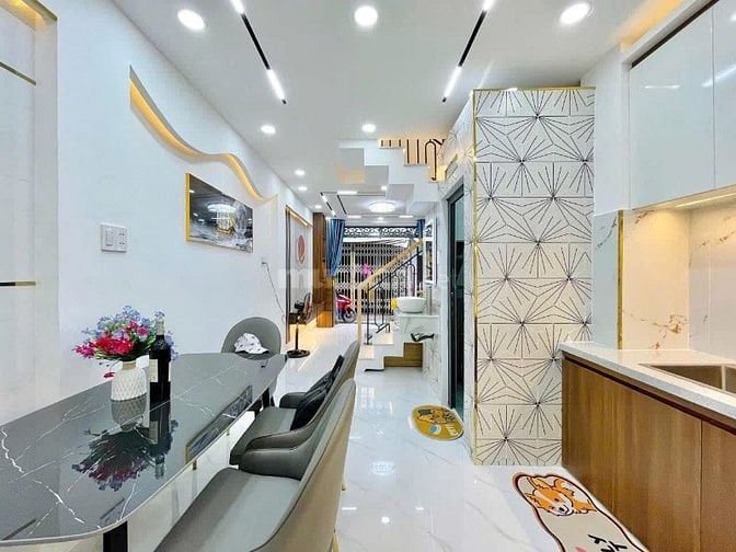 🔥 Nhà 3 Tầng Có Sân Thượng – Hẻm 5m Phan Đăng Lưu – Chỉ 2 Tỷ 550!
