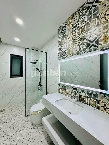 🔥 Nhà 3 Tầng Có Sân Thượng – Hẻm 5m Phan Đăng Lưu – Chỉ 2 Tỷ 550!