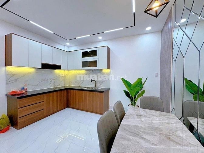 Bán nhà đẹp SHR ngay Thích Quảng Đức-P5-Phú Nhuận 2tỷ550 Hẻm ô tô   