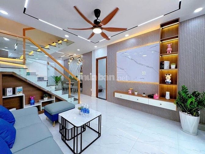 Bán nhà đẹp SHR ngay Thích Quảng Đức-P5-Phú Nhuận 2tỷ550 Hẻm ô tô   
