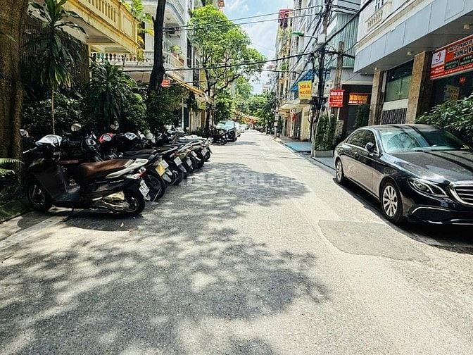 Bán nhà Tây Hồ 5 tầng, 55m2, ô tô ra vào, ngõ thông, 30m ra Hồ Tây