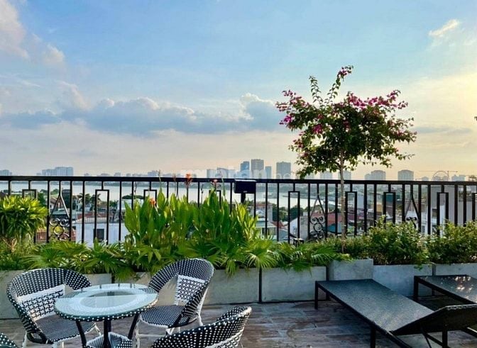Bán nhà Tây Hồ 5 tầng, 55m2, ô tô ra vào, ngõ thông, 30m ra Hồ Tây