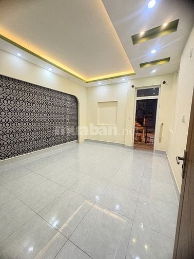 PHÒNG BAN CÔNG RỘNG THOÁNG MÁT SẠCH