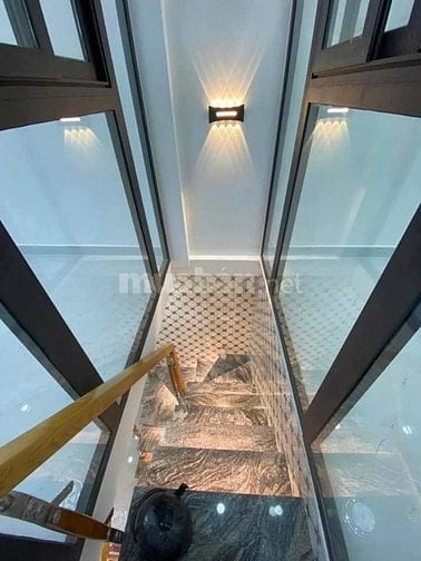 Thanh Lý Căn Nhà Ngay Huỳnh Văn Bánh, Phú Nhuận/ DT 75,4m2/ 4 Tỷ 820tr