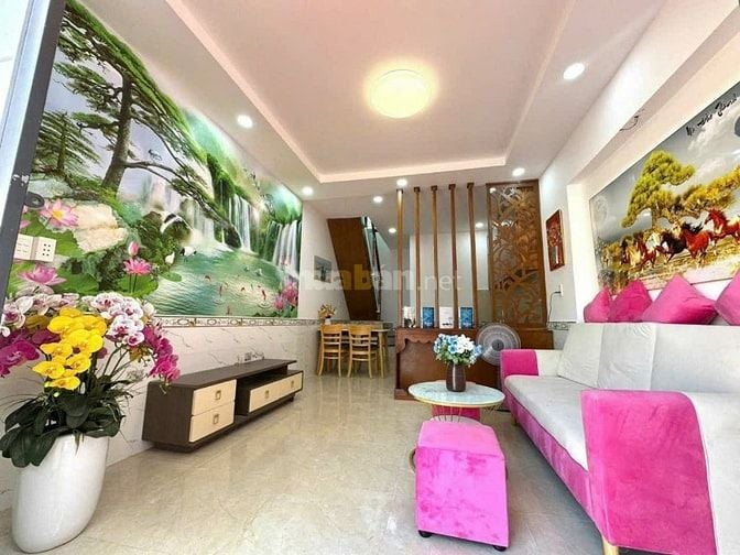 Nhà 4x8, gần chợ Bình Chánh, 2 p.ngủ. 350 tr ở ngay. Sổ riêng từng căn
