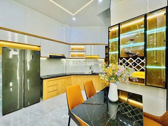 Bán gấp nhà ở đường Cao Thắng, phường 5, quận 3, giá 2 tỷ 750 triệu 