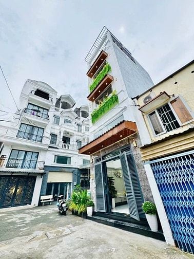 Nhà 4 x 8 đúc 1 lững 3 lầu hẻm 5m phạm văn chiêu phường 8 gò vấp 