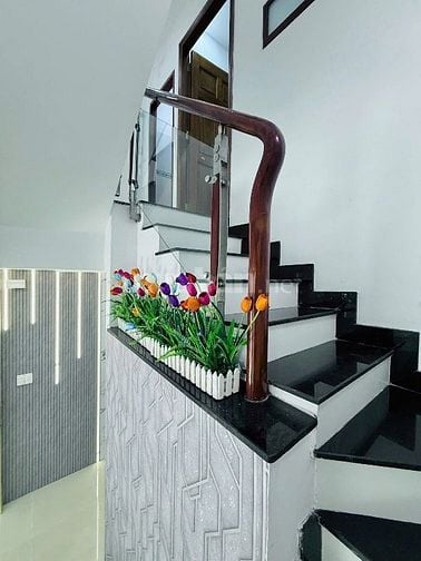 Bán nhà 2 tầng, 52.8m2 ngay Lê Văn Sỹ, Quận 3. Giá: 3 Tỷ 220. SHR