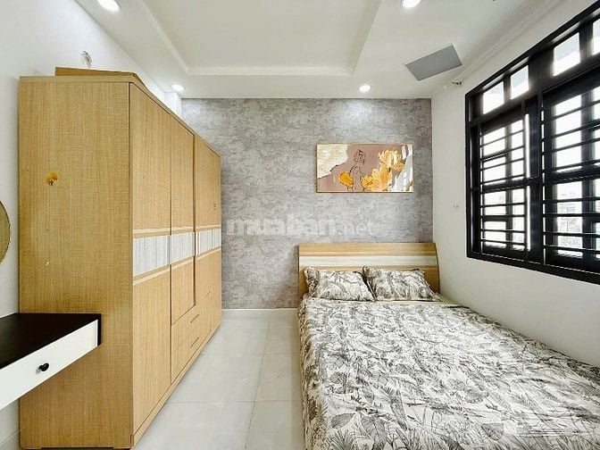 Bán nhà 2 tầng, 52.8m2 ngay Lê Văn Sỹ, Quận 3. Giá: 3 Tỷ 220. SHR