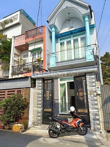 Kẹt tiền cần bán gấp nhà gần chợ Bình Chánh giá 2 tỷ 300 triệu