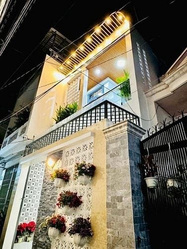 Bán nhà sổ hồng Lê Văn Việt, TĐ. 58,8m2 giá 2tỷ890. 